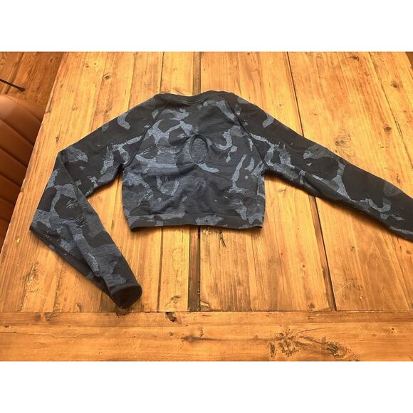 Gymshark Adapt Crop Top Women’s Size Medium Camo Seamless Long Sleeve Athletic - Picture 7 of 9
